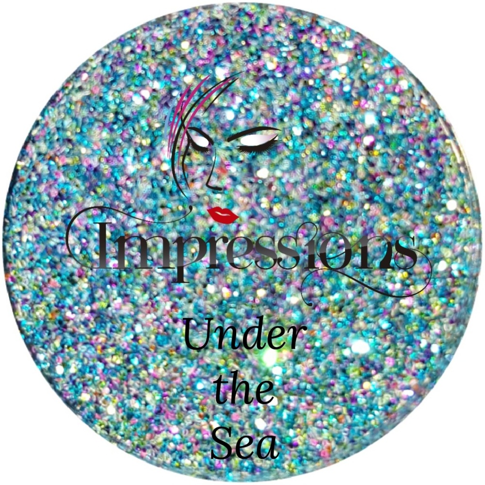 Loose glitter in the color "UNDER THE SEA"